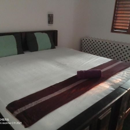 Bed and Breakfast Peacock Garden Tangalle Exterior foto