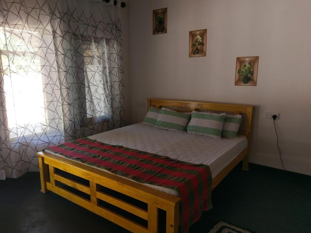 Bed and Breakfast Peacock Garden Tangalle Exterior foto